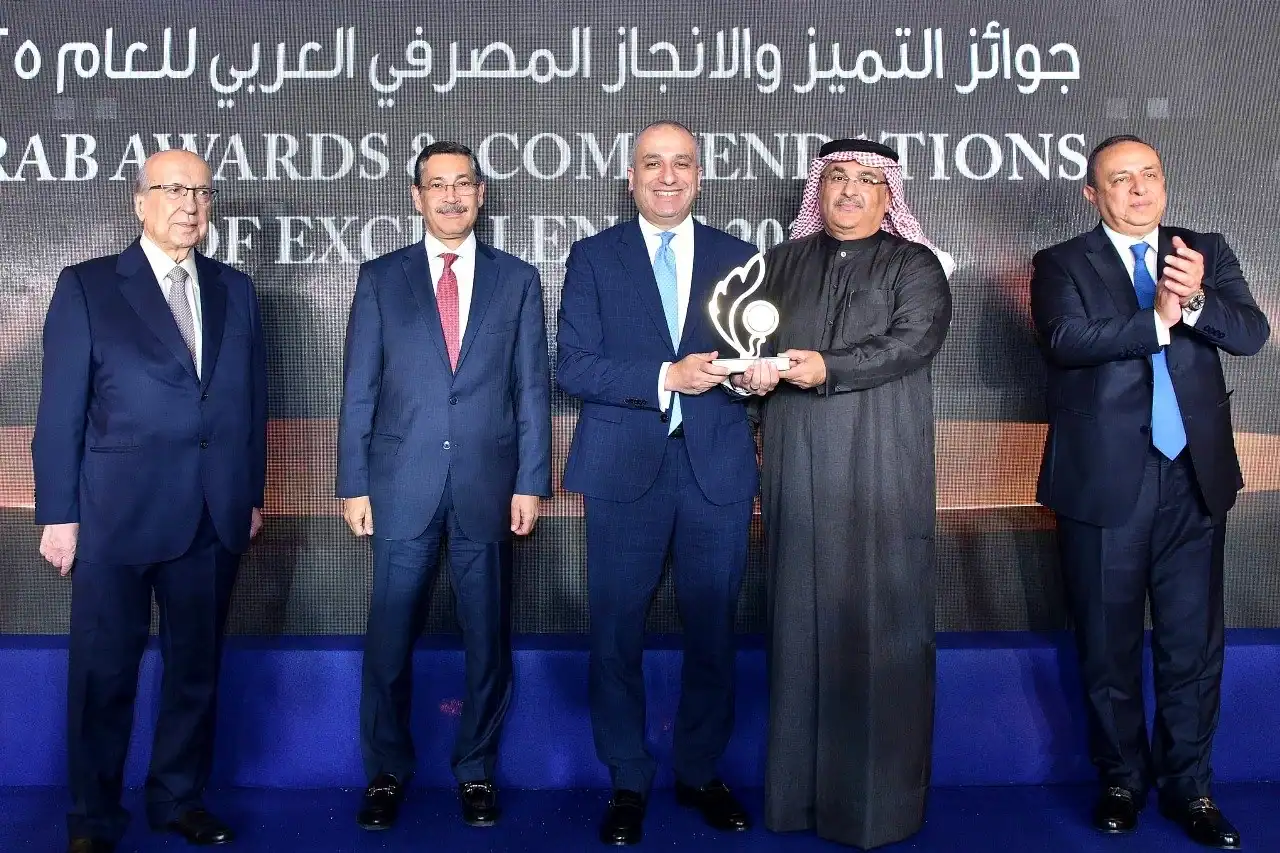 حصل البنك الزراعي المصري على جائزة التميز والإنجاز المصرفي في 2025، كأفضل بنك عربي متخصص في دعم وتمويل التنمية الزراعية المستدام