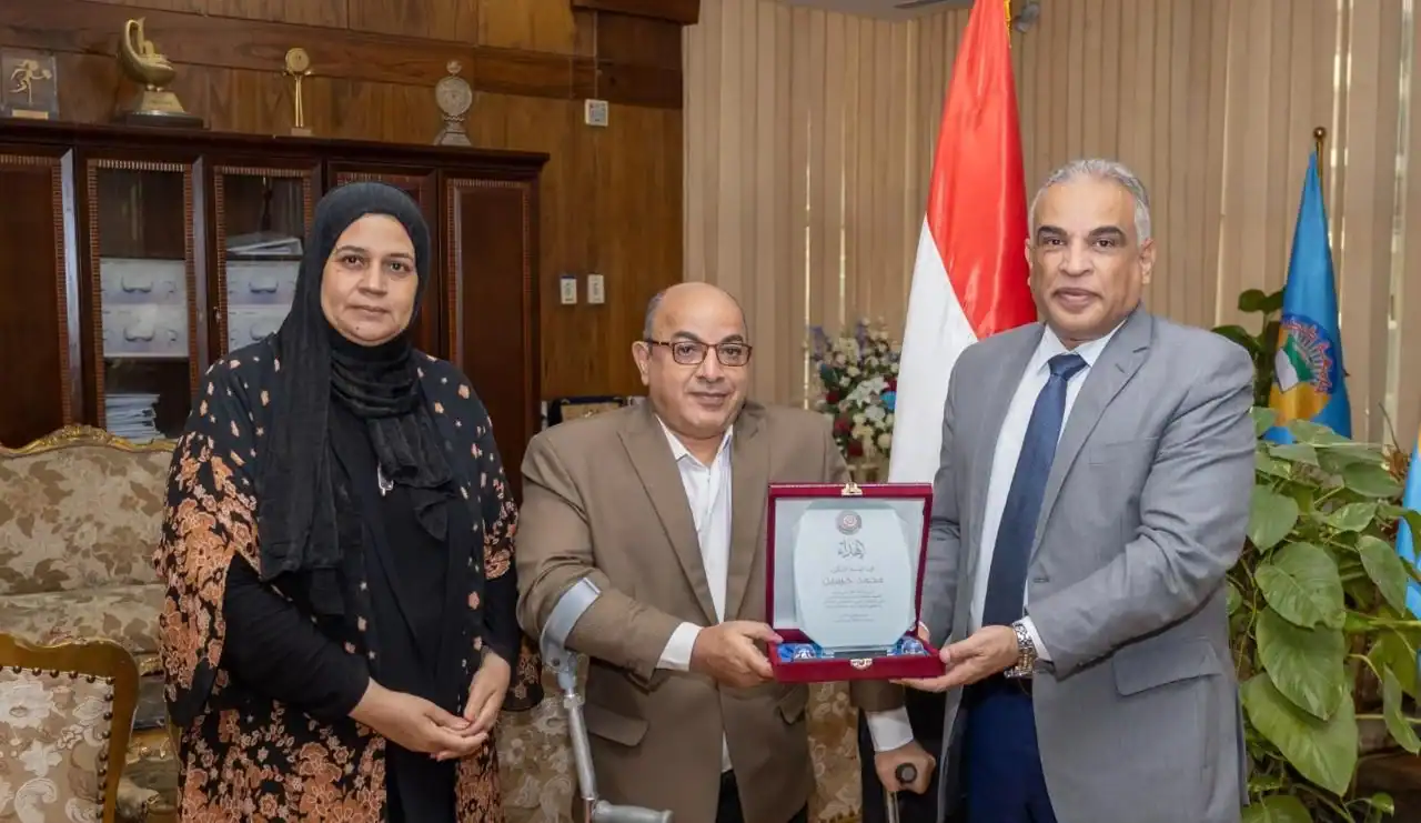 رئيس جامعة طنطا يستقبل رئيس مجلس إدارة نادي الهدف الرياضي للمعاقين بطنطا