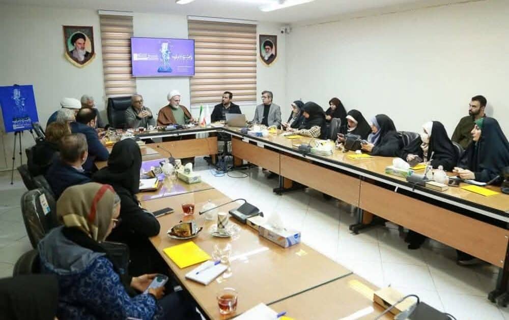 انطلق مهرجان معروف في قزوين؛ حيث تم تقديم 2270 عملاً في القسمين الوطني والدولي.