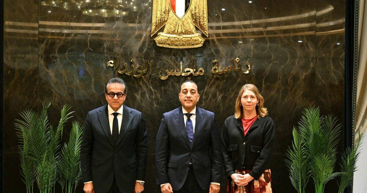 رئيس الوزراء يشهد توقيع مذكرة تفاهم بين مصر والسويد بهدف دعم الشراكة في المجالات الصحية والطبية