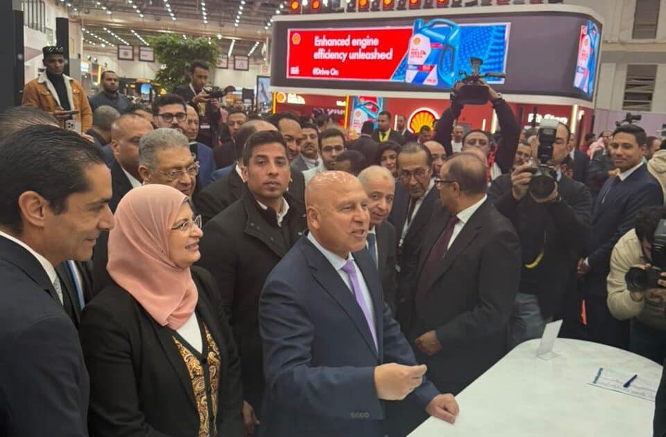 وزير الصناعة والنقل يزور معرض مصر الدولي للسيارات «أوتومورو 2026»