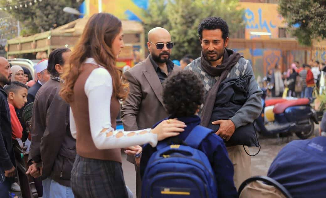 مسلسل إفراج الحلقة 1.. عمرو سعد يخرج من السجن بعد قتله زوجته وبناته