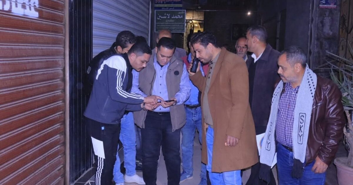 تحرير 5محاضر للمحال الغير ملتزمة بقرار الغلق بالشرقية .. و”المقدم” لا تهاون في تطبيق القانون