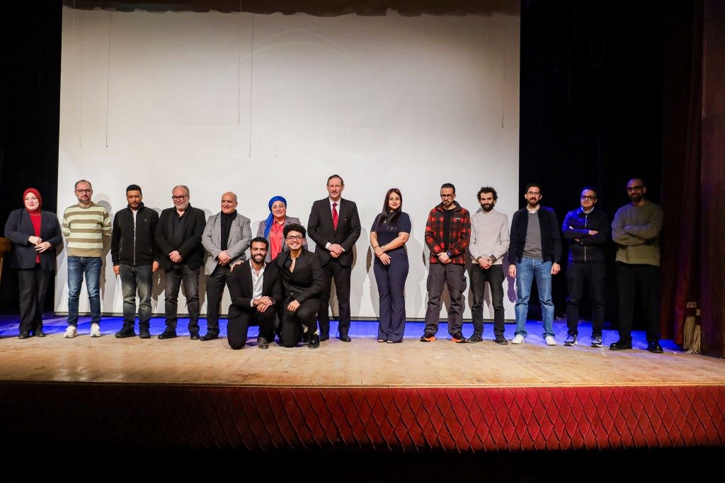 تكريم «أيمن الشيوي ومصطفى غريب» في افتتاح مهرجان المسرح العالمي الـ 41