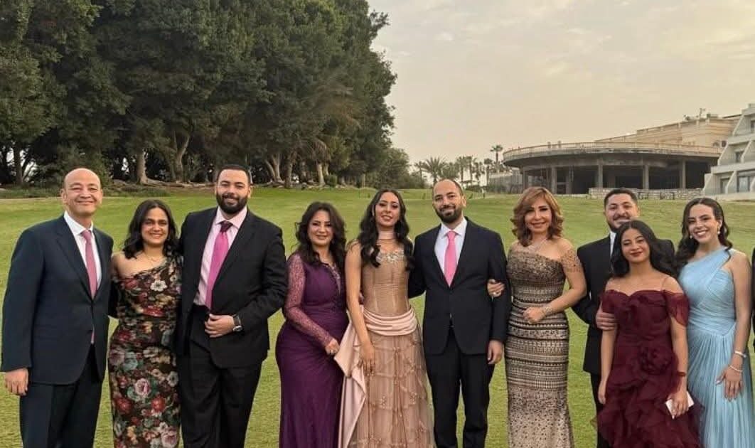 لحظات عائلية خاصة.. عمرو أديب ولميس الحديدي يحتفلان بخطبة نجلهما نور نص الخبر: