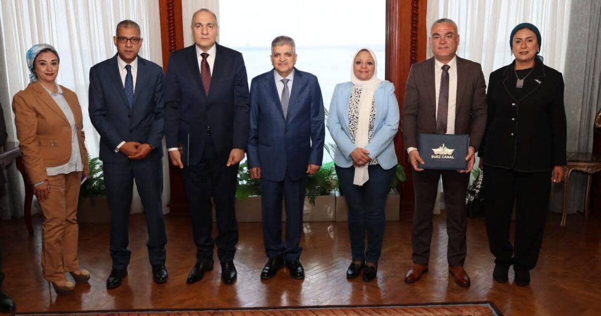 هيئة قناة السويس والهيئة العامة لتعليم الكبار توقعان بروتوكول تعاون لتنظيم برامج محو الأمية بمركز الإبداع والتميز
