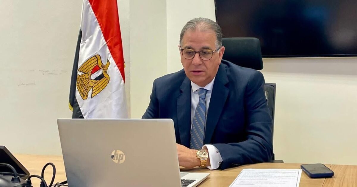 نائب وزير الخارجية والتعاون الدولي والمصريين بالخارج يلتقي بأبناء الجالية المصرية في سلطنة عمان