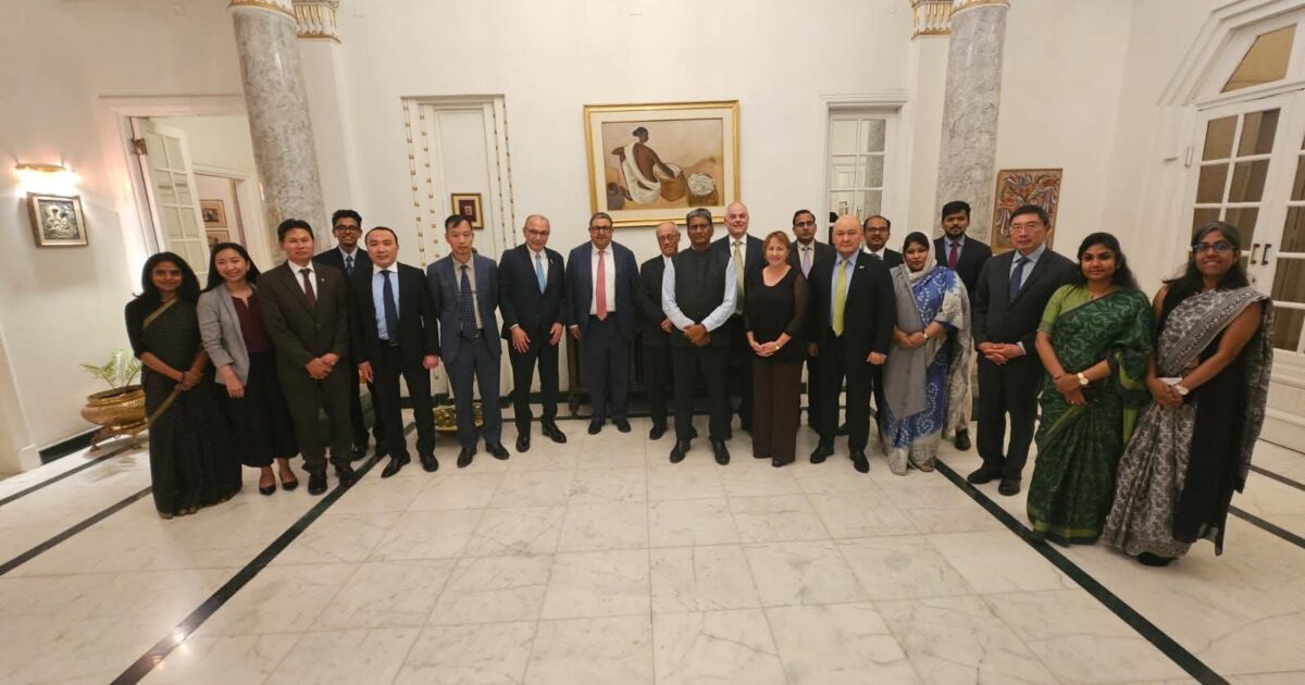 السفير التركي بالقاهرة ونائب رئيس الوزراء المصري يناقشان تطورات الاقتصاد الإقليمي في اجتماع سفراء آسيا