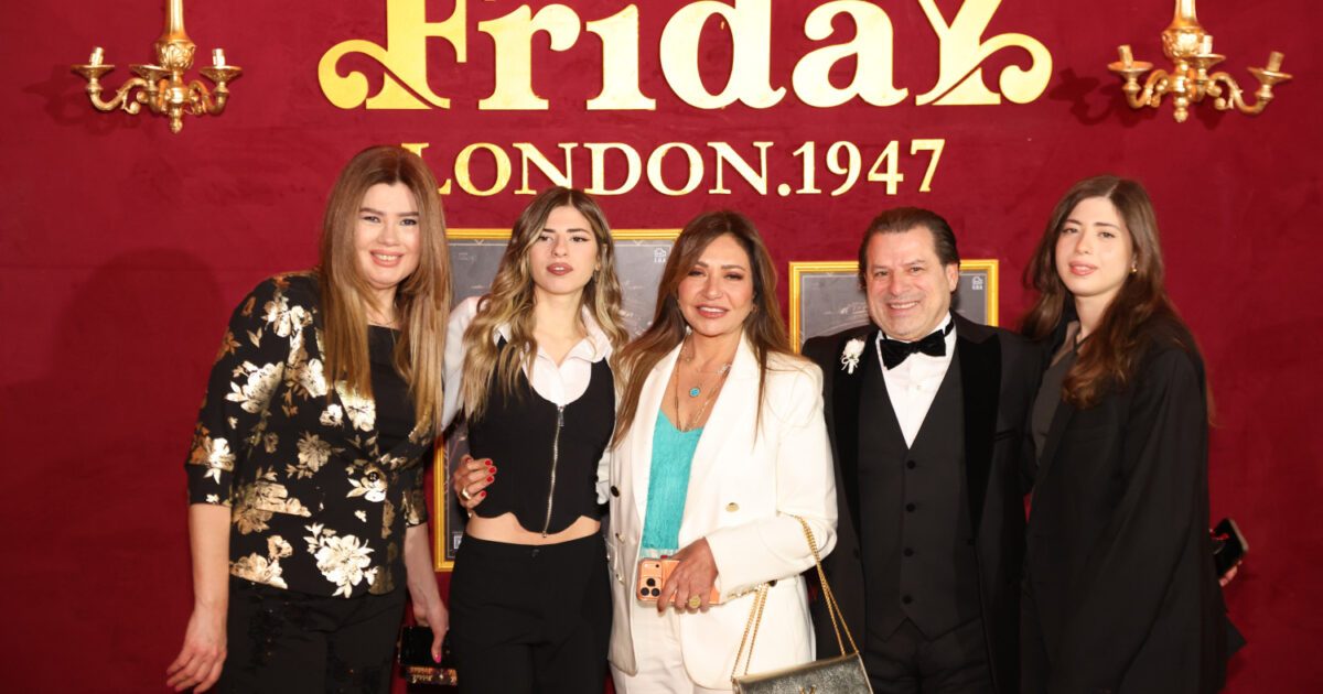 نجوم الفن يحتفلون بالعرض الأول لمسرحية «Friday» للمخرج أحمد البوهى