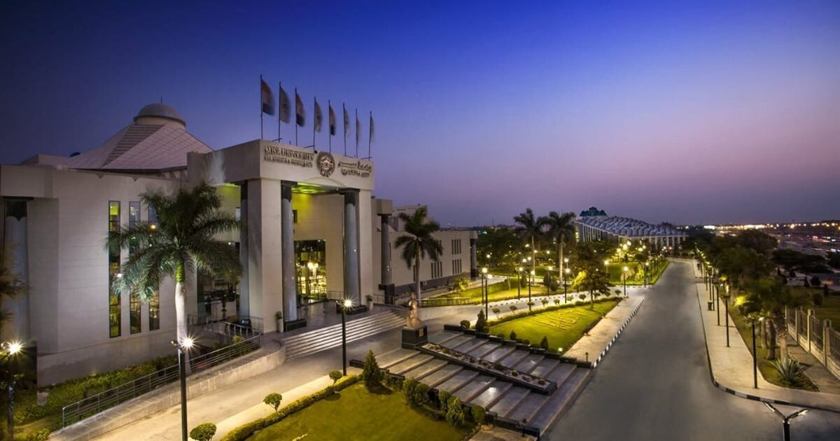 جامعة مصر للعلوم والتكنولوجيا تكتب اسمها في الكبار.. قفزات عالمية تعزز الريادة وتصنع قادة المستقبل