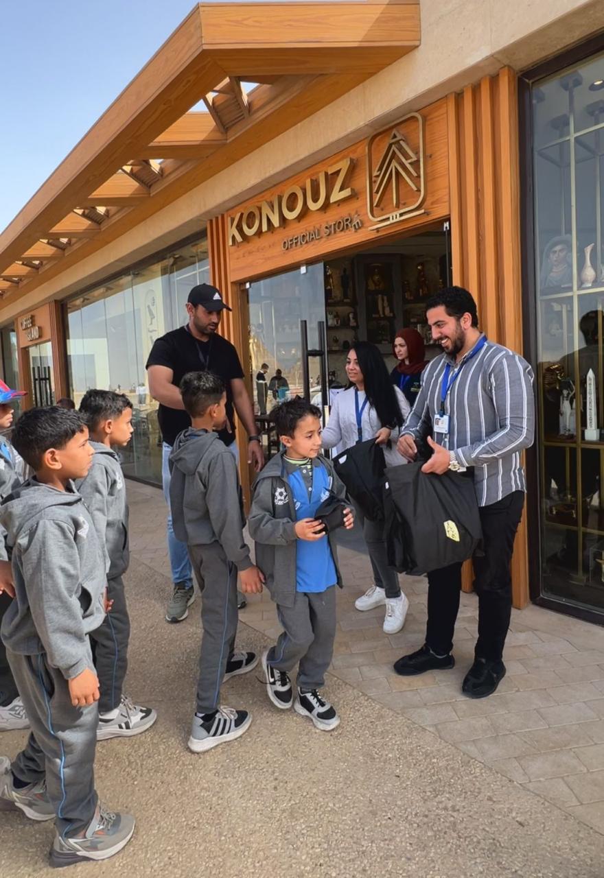 أوراسكوم بيراميدز للمشروعات تستضيف أطفال مؤسسة “كلنا مع بعض” في رحلة تعليمية وترفيهية داخل منطقة الزيارة بأهرامات الجيزة