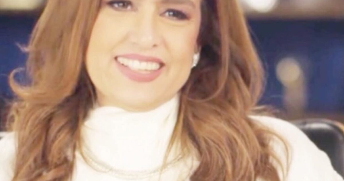الفنانة سيمون أيقونة التجديد والبهجة في الفن المصري