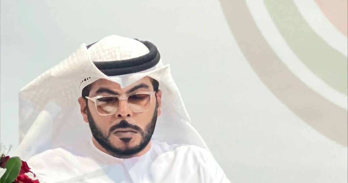 “خالد السلامي” يهنئ خالد النيادي لحصوله علي بكالوريوس هندسة الطيران والفضاء