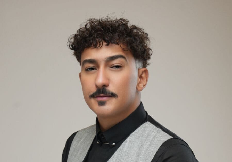 أحمد عاشور.. من نجم السعودية إلى صوت متعدد اللهجات
