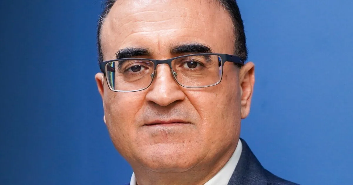 سباق الذكاء الاصطناعي يصل إلى الشركات العربية.. و”الأهرام” تطرح الأسئلة الصعبة
