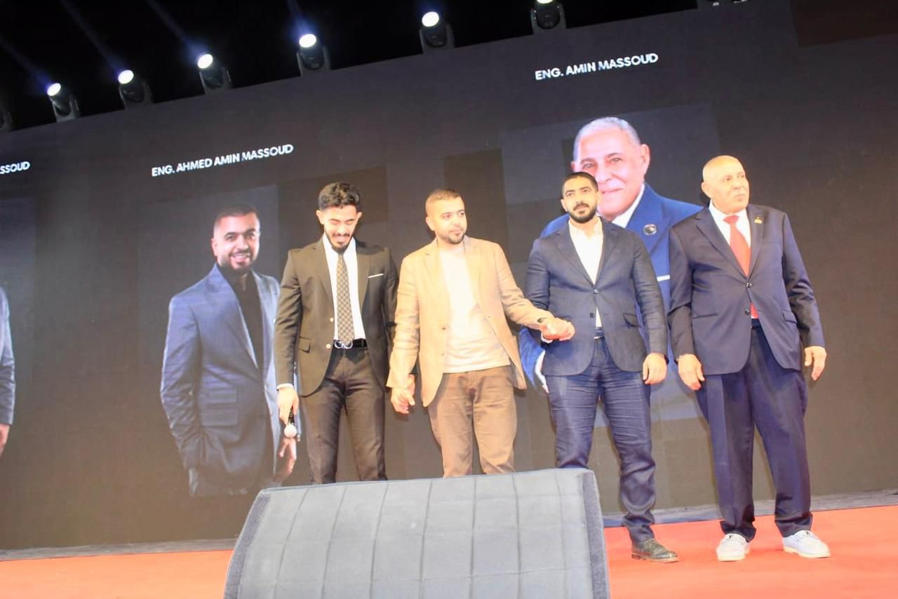 فرحة 250 عروس تضيء القاهرة .. النائب أمين مسعود يقود أكبر مبادرة إنسانية لدعم الأسر الأولى بالرعاية برعاية تحيا مصر القابضة