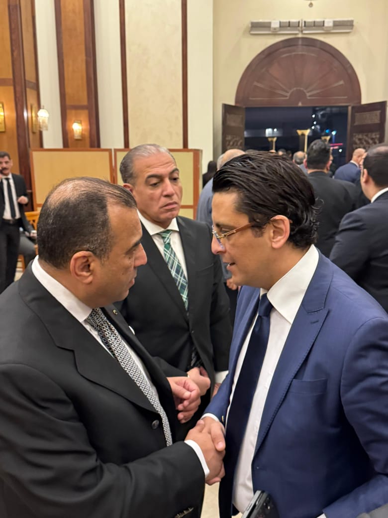 ضياء رشوان ومحمود الخطيب وعمرو عاصم ونهال عنبر يقدمون واجب العزاء في شقيقة المستشار محمد عبدة صالح