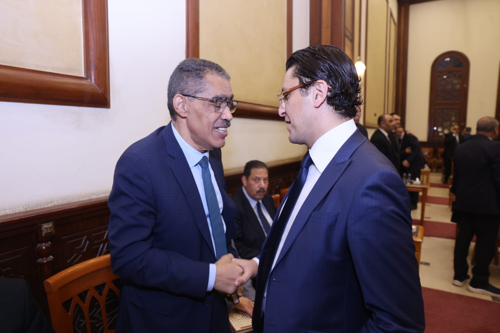 ضياء رشوان ومحمود الخطيب وعمرو عاصم ونهال عنبر يقدمون واجب العزاء في شقيقة المستشار محمد عبدة صالح