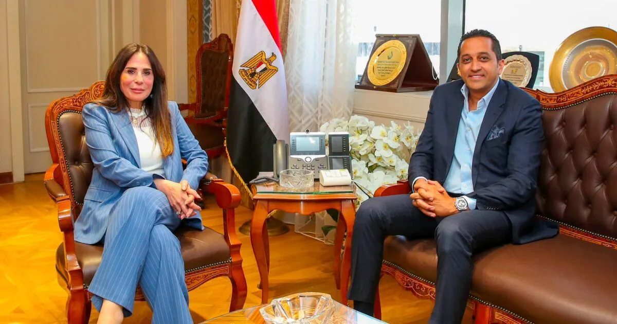 وزيرة الإسكان تبحث مع رئيس شركة كليلة لتنظيم المعارض والمؤتمرات فرص التعاون المشتركة