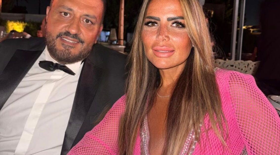 بعد تنمر إلكتروني غير مبرر: وسط الفن والإعلام ينتفض دفاعاً عن زوجة خالد سرحان ويطالب بالملاحقة القضائية
