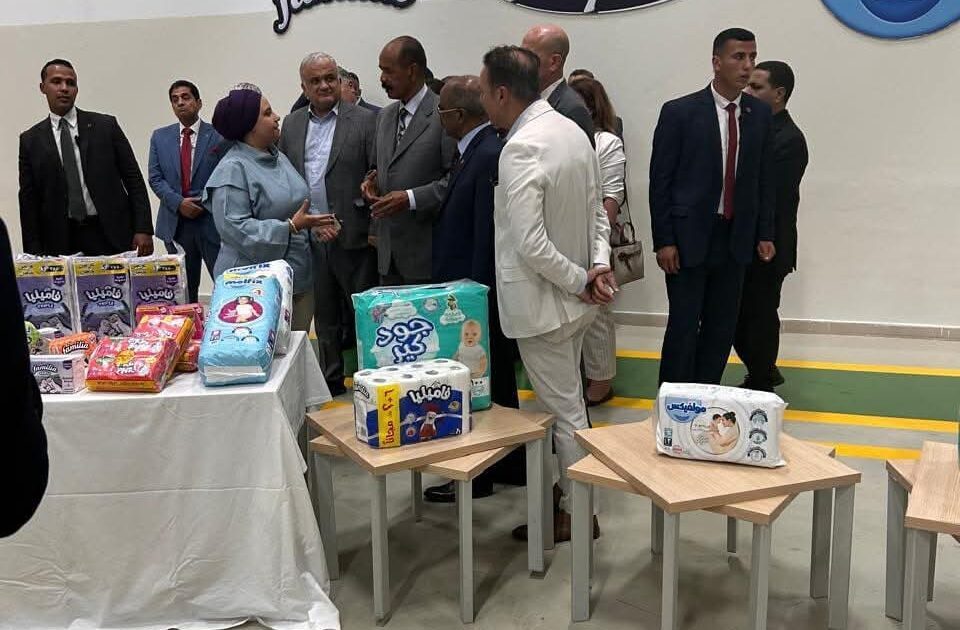 رئيس إريتريا يزور مصنع حياة بالعين السخنة ويطلع على قدراته التصنيعية ودوره في دعم الصادرات إلى الأسواق الإفريقية
