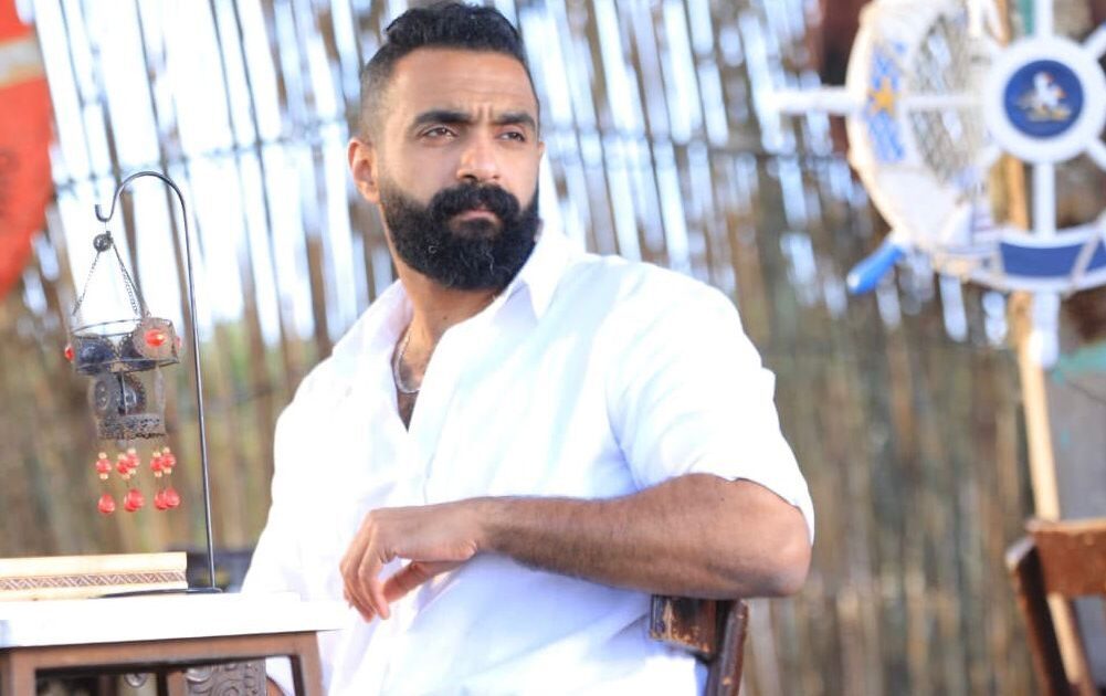 محمد رأفت يطرح “عدت” من شوارع وبحر بورسعيد
