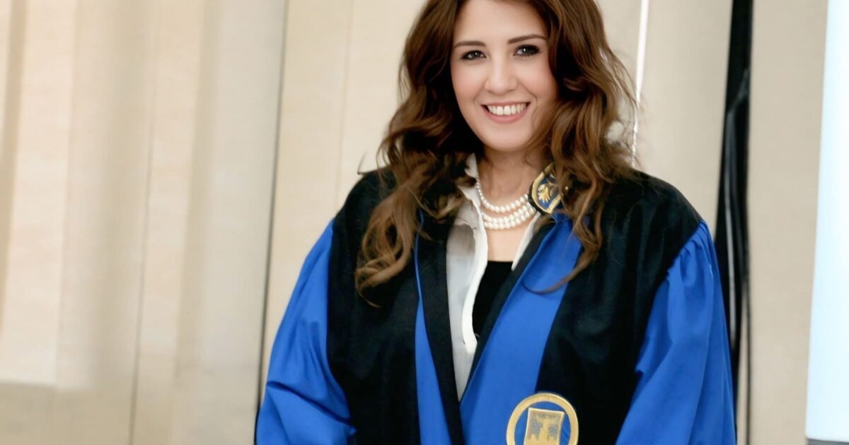 كيف تؤثر البكتيريا والطفيليات ويرقات الديدان على المسارات العصبية للدماغ والجهاز العصبي؟