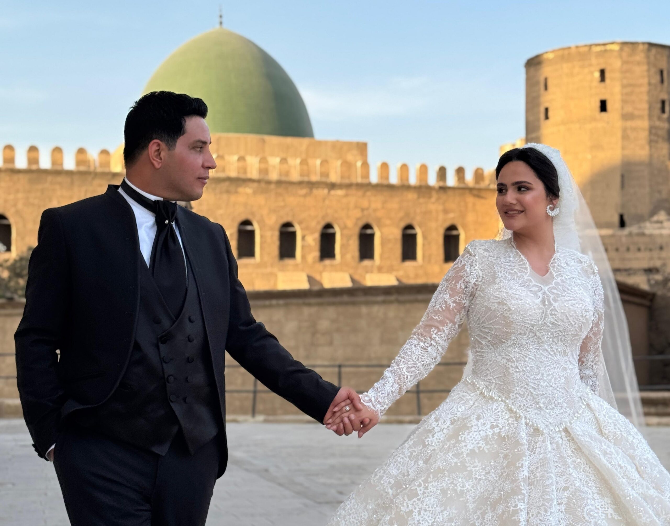 رجل الأعمال حمدي عرفان يحتفل بزفافه على الإعلامية والديزاينر سهيلة المصري
