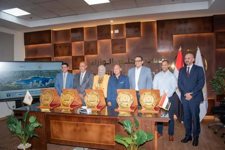«تطوير التعليم» يحتفل بتخريج أول دفعة من البرنامج المهني للمسوقين العقاريين بشهادات دولية معتمدة