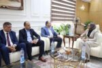 رئيس هيئة تنمية الصعيد ومحافظ الوادي الجديد يبحثان فرص التعاون ويتفقدان مشروع تطوير مصنع تدوير المخلفات الزراعية بمدينة الخارجة