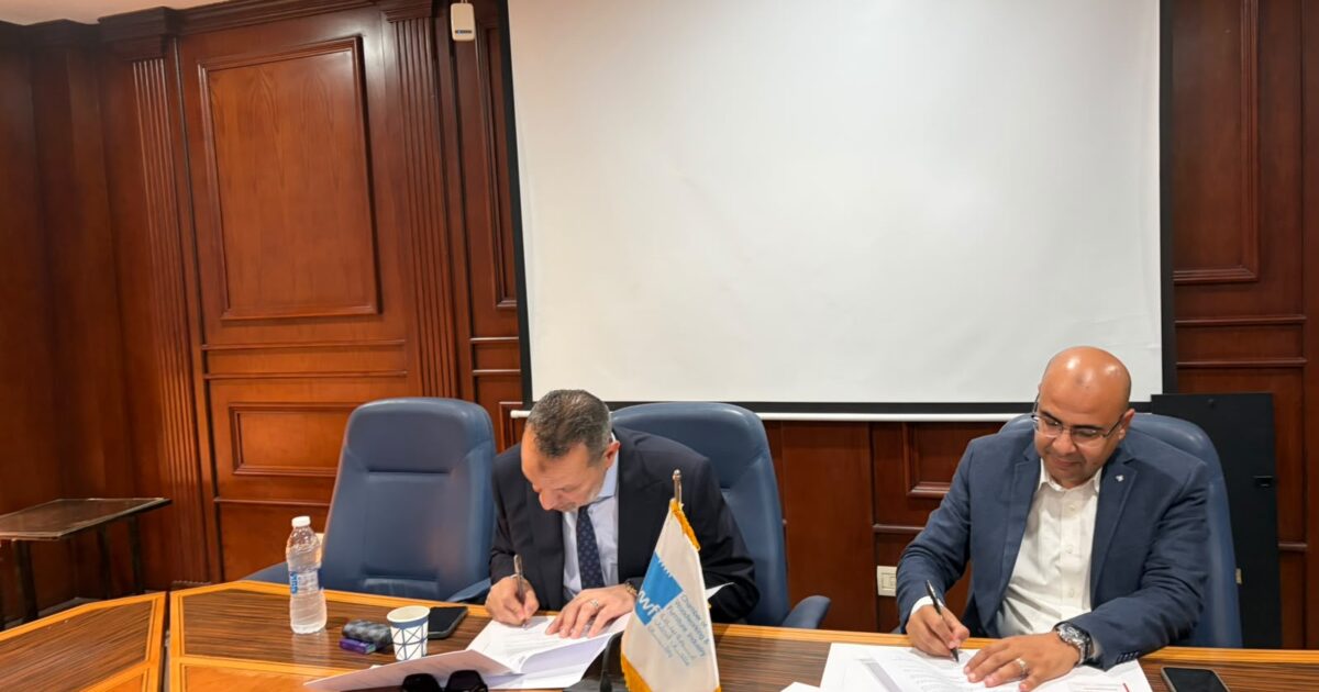 شراكة بين غرفة الأثاث وجامعة الأهرام الكندية لتعزيز تنافسية الصناعة