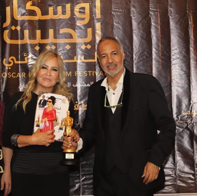 لونا قصير تتميز في مهرجان “أوسكار إيجيبت” وتنال التقدير عن فيلمها “الحقيبة الحمراء”