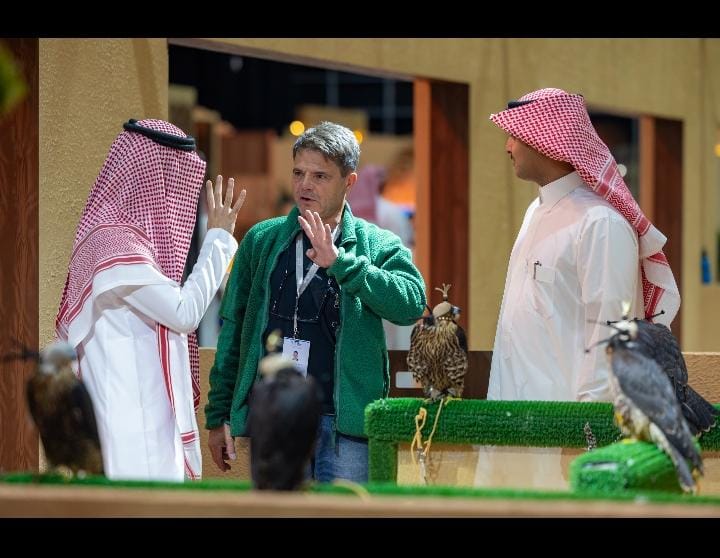 المركز الوطني للصقور يطلق أولى فعالياته بالمزاد الدولي لمزارع إنتاج الصقور في 5 أغسطس المقبل