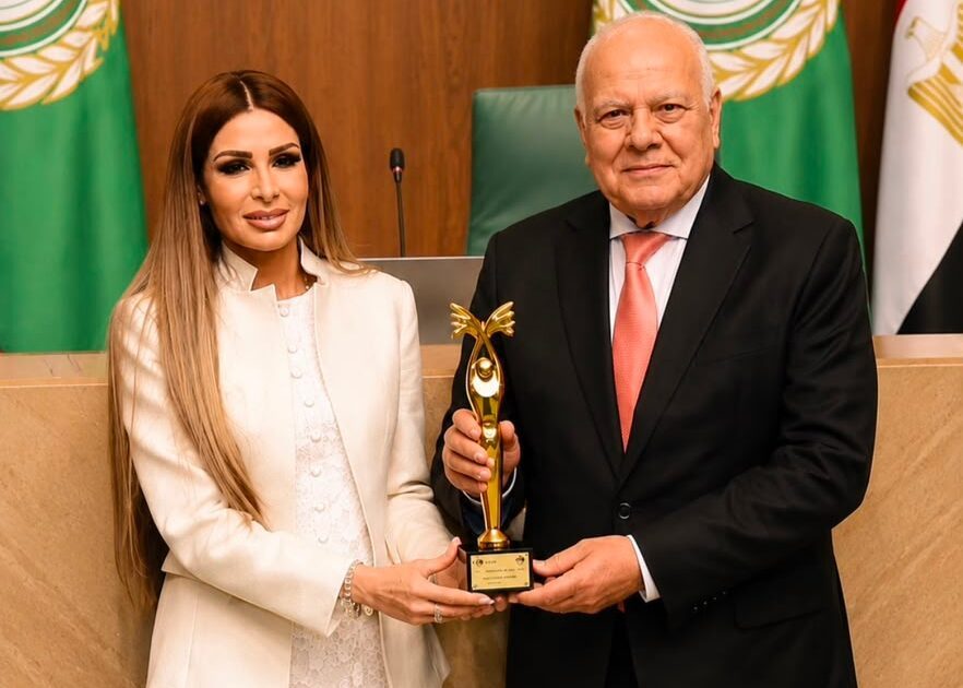 ياسمين ثروت تتوج بجائزة المرأة العربية للمسؤولية المجتمعية 2026 تقديرًا لإسهاماتها في دعم التنمية المستدامة