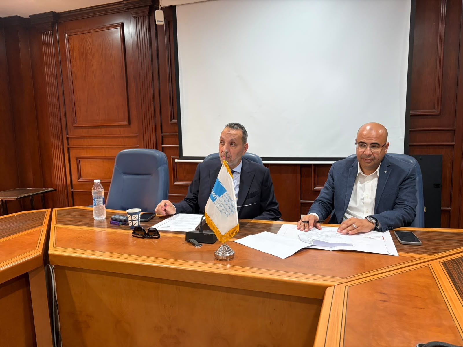 شراكة بين غرفة الأثاث وجامعة الأهرام الكندية لتعزيز تنافسية الصناعة