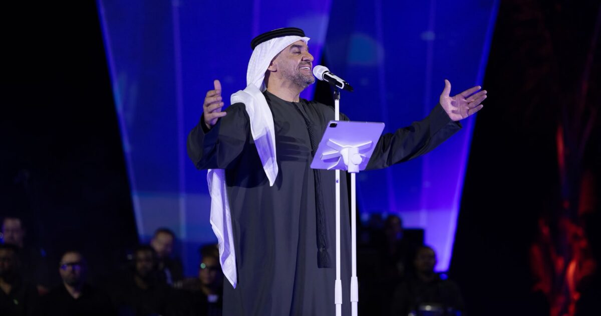 *حسين الجسمي يخطف نبض الجمهور في الساحل الشمالي وسط هتافات المحبة وترديد الأغنيات