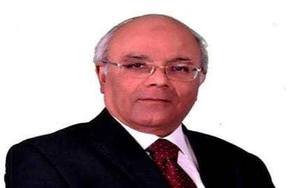 محمد عطية الفيومي: تحويل البورصة المصرية إلى شركة مساهمة يعزز كفاءة السوق ويرفع تنافسيته
