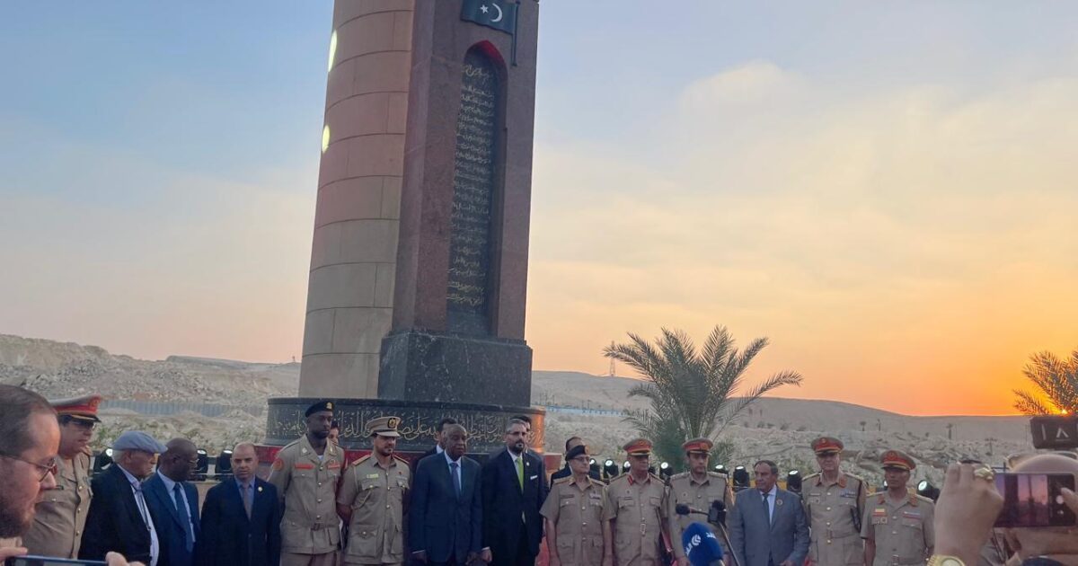 السفير الليبي يفتتح النصب التذكاري لشهداء الجيش الليبي بالقاهرة