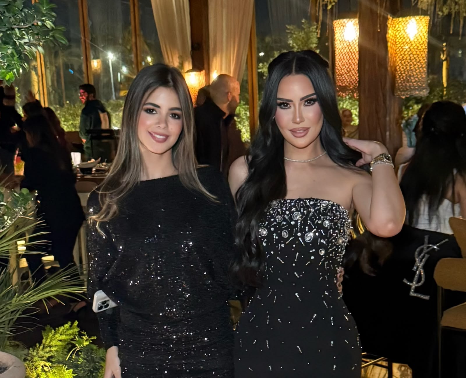بعد دعم سما كامل لها.. ظهور وصيفة ملكة جمال مصر لجين خليفة في كليب عمرو دياب يعيد الأضواء إلى Miss Egypt