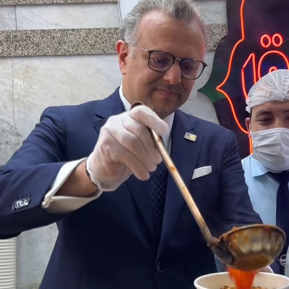 “أبو طارق” الوجهة الأولى للشخصيات الدبلوماسية أثناء زيارتهم مصر
