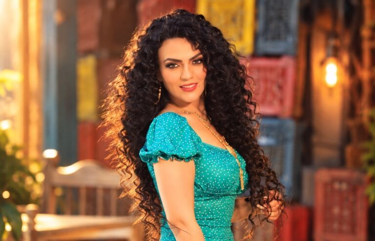 شيماء شريف تطرح “مية في المية” بأجواء غنائية رومانسية