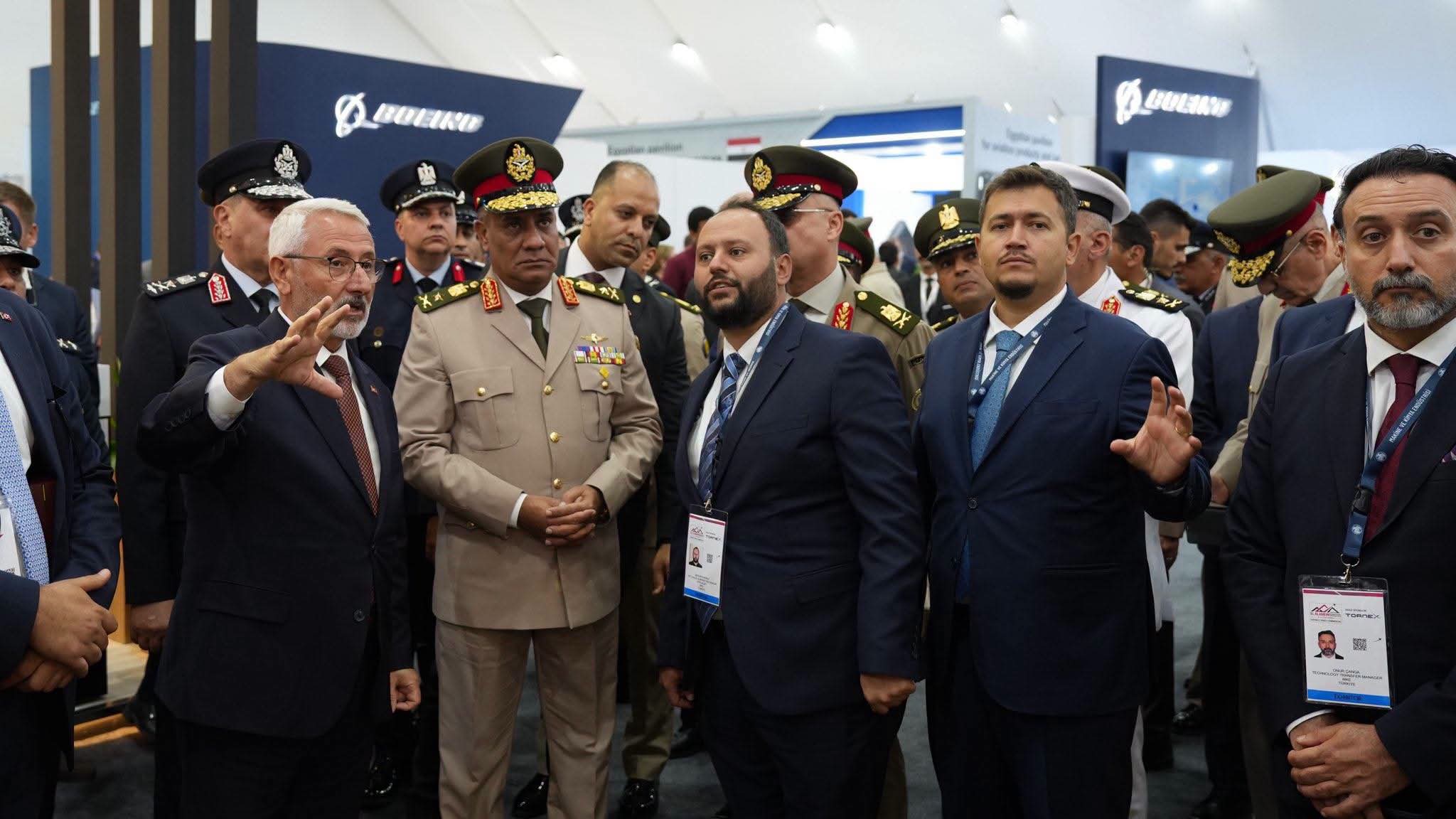 وزير الدفاع المصري في جناح MKE التركية.. تعاون دفاعي يتجه نحو التصنيع المشترك