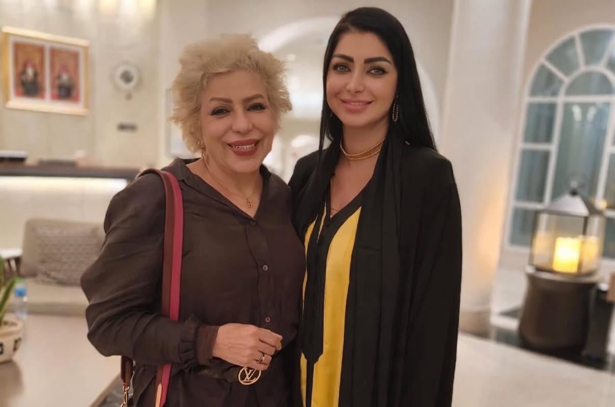 النجمة كلوديا حنا: «مهرجان ظفار ملتقى للحضارات وجسر يربط بين الثقافات والشعوب»