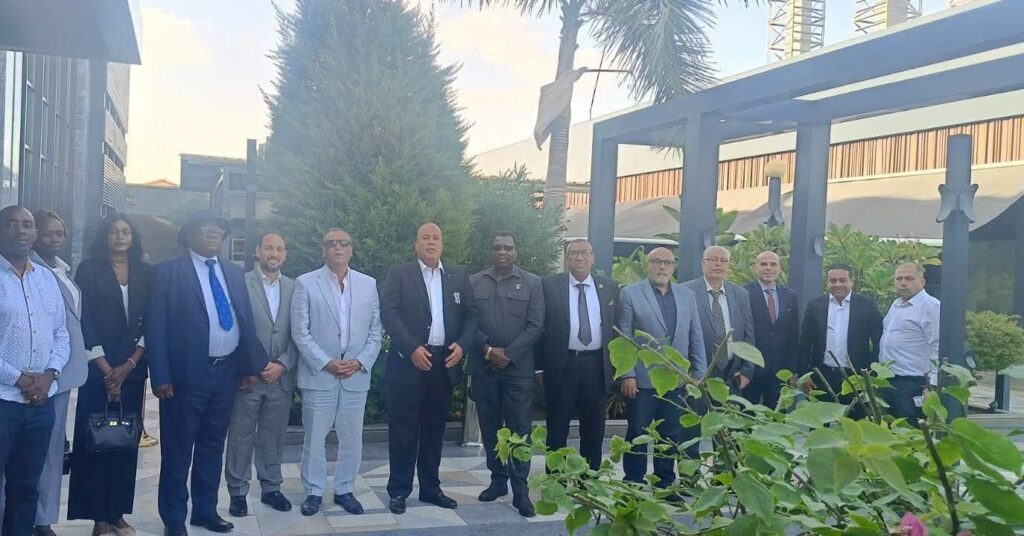 أيمن العشري يبحث مع سفير ناميبيا ووفد دبلوماسي أفريقي فرص التوسع الصناعي والتصديري بالقارة