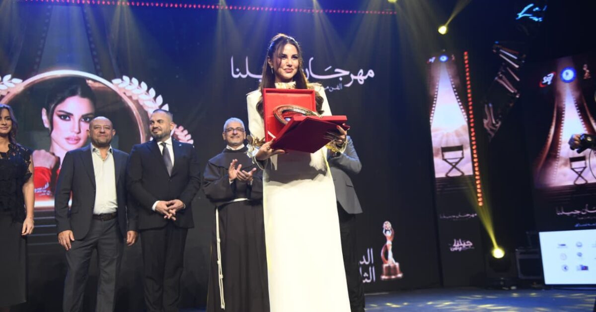درة تتوج بجائزة مهرجان «جيلنا» تقديرًا لمسيرتها الفنية وأعمالها المتنوعة