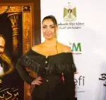 كلوديا حنا تخطف الأنظار في مهرجان بردية السينمائي.. إطلالة أنيقة وترحاب لافت بعضويتها بلجنة التحكيم