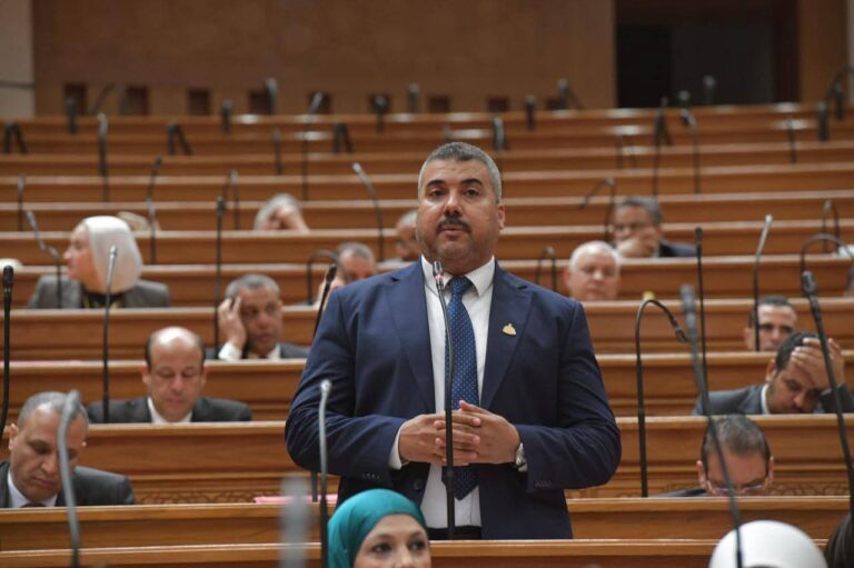 عبد اللطيف جمال أبو الشيخ يفتح ملف تجاوزات التمويل متناهي الصغر.. فخ ديون للمواطنين