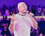 الجونة تغني مع عمرو دياب في حفل استثنائي .. حضور كبير للنجوم ومفاجآت على المسرح