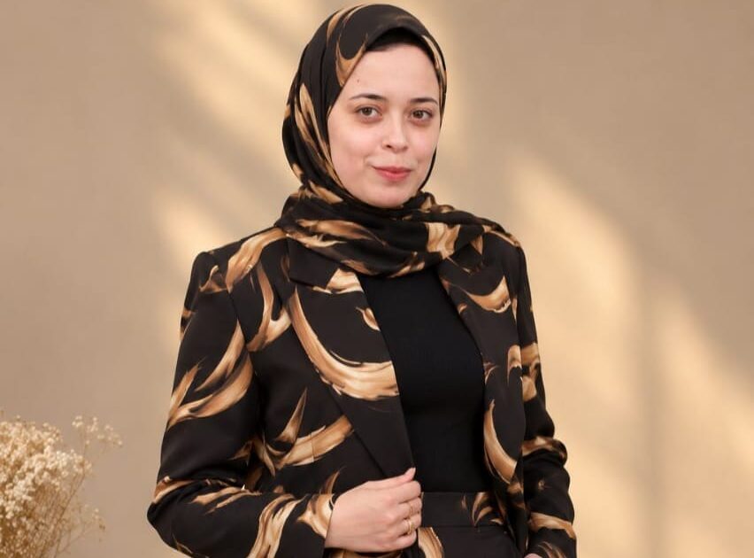 مريم عوض بإطلالة ساحرة من توقيع وائل أحمد.. مقدمة «الكلام على مين» تكشف حقيقة توقف الموسم الثالث وتوضح أسباب تأجيل الحلقة الجديدة