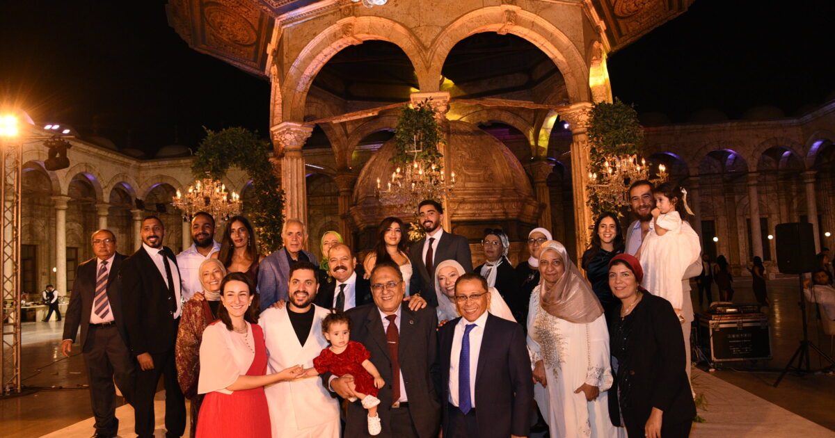 شاهد.. نجوم الفن والرياضة والسياسة يجتمعون في حفل زفاف ابنة المستشار أشرف عبد العزيز
